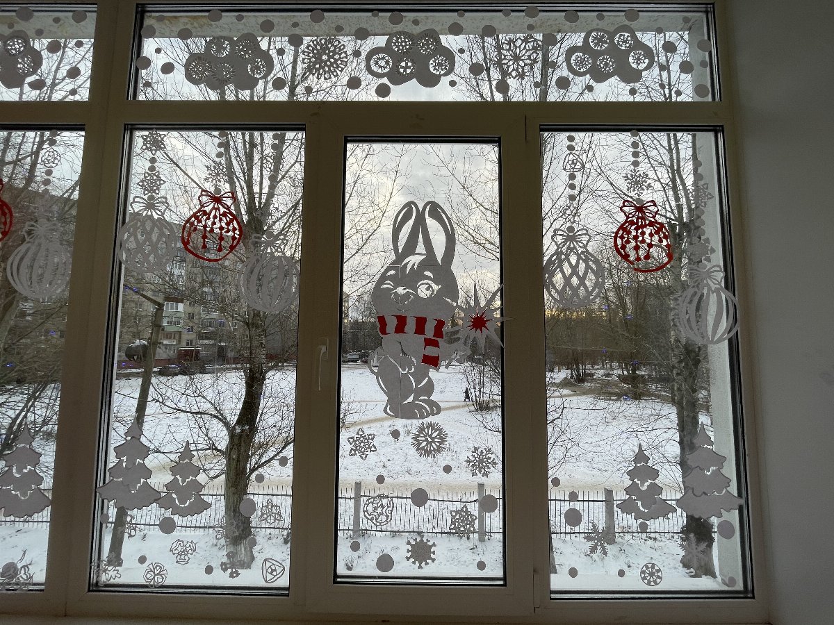 шторы из снежинок на окна на новый год своими руками
